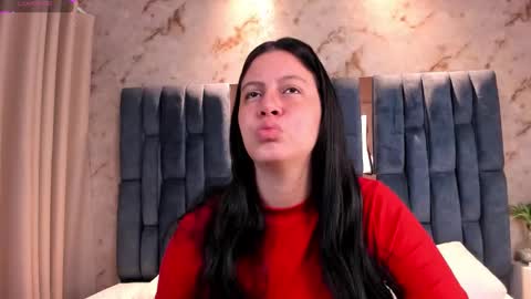 Snapshot of ariivegaa chatting on November 11, 2025, 6:35 am Ari Vega online show from November 11, 2025, 6:35 am