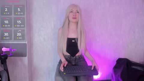 Snapshot of arimonoban chatting on November 3, 2025, 2:13 am Ariel online show from November 3, 2025, 2:13 am