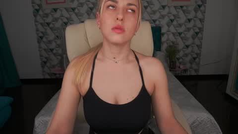 Snapshot of arishkalulu chatting on April 6, 2026, 6:14 am Arishka online show from April 6, 2026, 6:14 am