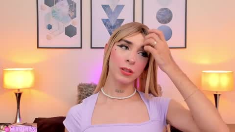   Nice to meet you  thumb up me please its important I  LOOK MY BIO DOWN online show from January 11, 2025, 8:54 am