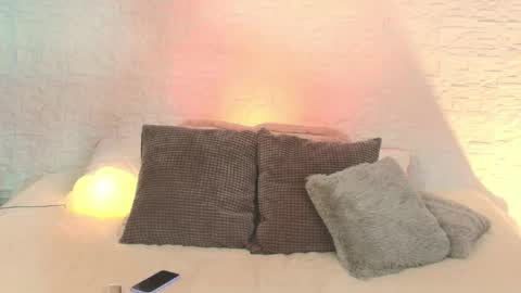 Snapshot of arivega chatting on May 9, 2026, 10:31 am Nice to meet you thumb up me please its important I LOOK MY BIO DOWN online show from May 9, 2026, 10:31 am
