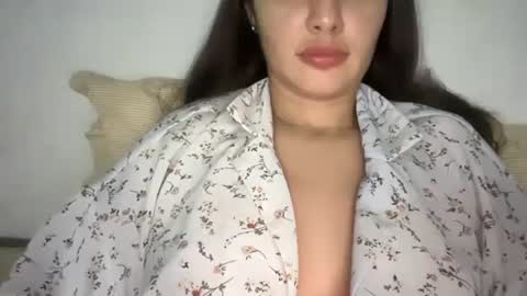 arivelle online show from November 20, 2025, 7:35 pm