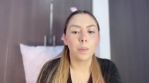 arkana_sweet online show from July 16, 2026, 9:32 pm