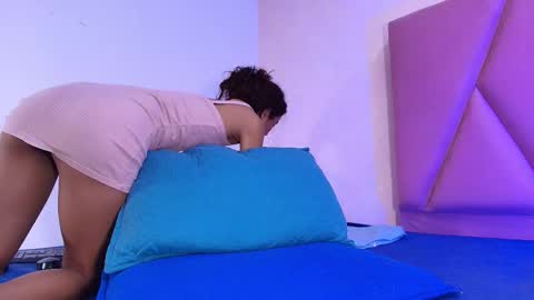 Arleth  online show from September 26, 2025, 3:10 am