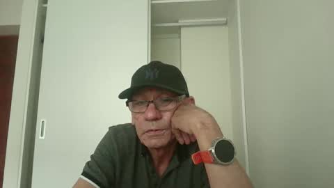 Snapshot of armaduradeacero chatting on June 7, 2026, 9:51 pm armaduradeacero online show from June 7, 2026, 9:51 pm