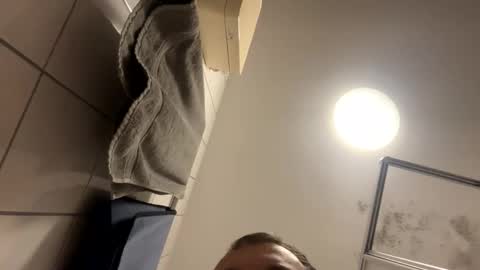 Snapshot of armyskater32 chatting on November 23, 2025, 9:20 am armyskater32 online show from November 23, 2025, 9:20 am