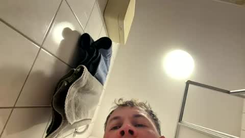 armyskater32 online show from July 28, 2026, 9:03 pm