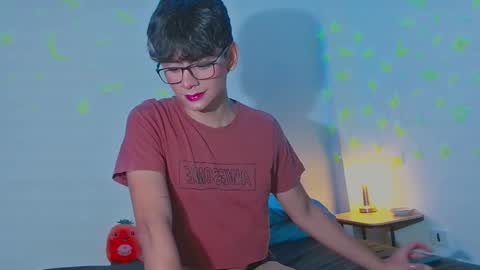 Snapshot of arnold_laurent chatting on December 6, 2024, 11:14 pm Arnold online show from December 6, 2024, 11:14 pm