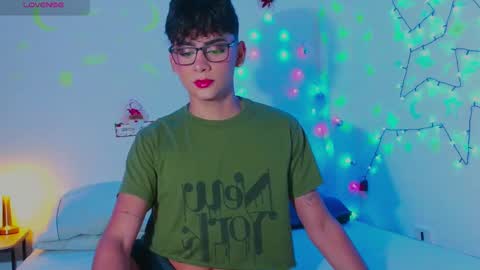 Snapshot of arnold_laurent chatting on December 29, 2024, 8:37 pm Arnold online show from December 29, 2024, 8:37 pm