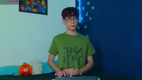 Snapshot of arnold_laurent chatting on October 23, 2025, 3:33 pm Arnold online show from October 23, 2025, 3:33 pm