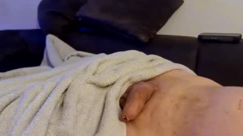 Snapshot of arok73 chatting on April 14, 2026, 8:59 pm Arok online show from April 14, 2026, 8:59 pm