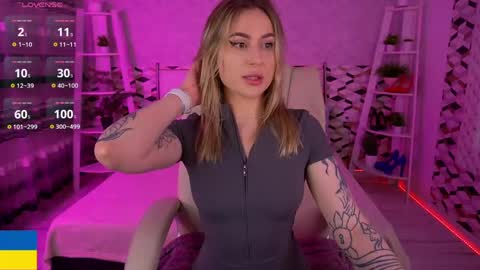 Snapshot of arolinanight chatting on May 21, 2026, 9:44 pm AROLINA online show from May 21, 2026, 9:44 pm