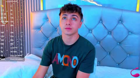 aron__cooper online show from December 13, 2024, 2:43 am