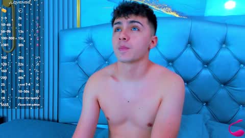 aron__cooper online show from December 27, 2024, 9:43 pm