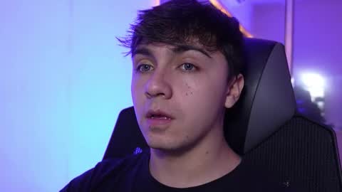 aron__cooper online show from October 14, 2025, 11:49 pm