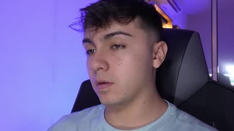 aron__cooper online show from October 21, 2025, 12:44 am