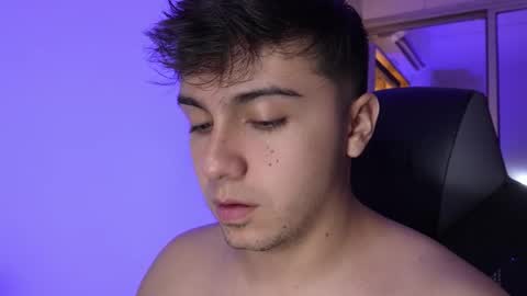 aron__cooper online show from October 27, 2025, 2:26 am