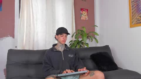 Aron ford online show from October 3, 2025, 1:19 pm