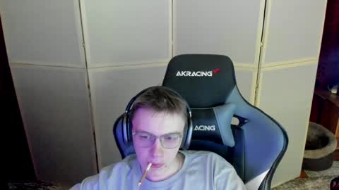 biggest penis  online show from December 5, 2024, 4:55 pm