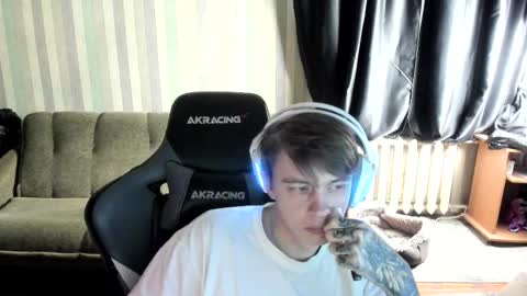 Snapshot of aron_neall chatting on November 27, 2025, 8:27 am biggest penis online show from November 27, 2025, 8:27 am