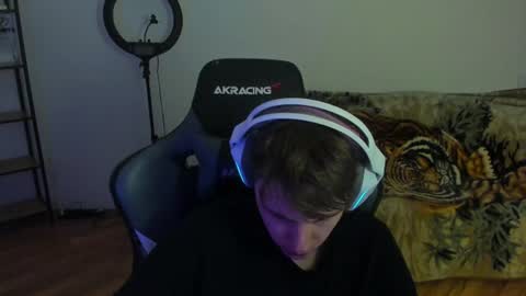 Snapshot of aron_neall chatting on July 22, 2026, 9:12 am biggest penis online show from July 22, 2026, 9:12 am