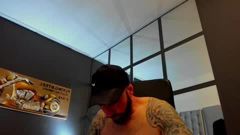Snapshot of arongrant chatting on May 7, 2026, 9:14 am AronGrant online show from May 7, 2026, 9:14 am