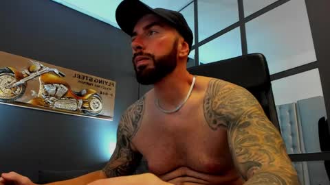 Snapshot of arongrant chatting on May 26, 2026, 9:38 am AronGrant online show from May 26, 2026, 9:38 am