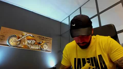 Snapshot of arongrant chatting on May 28, 2026, 10:01 am AronGrant online show from May 28, 2026, 10:01 am