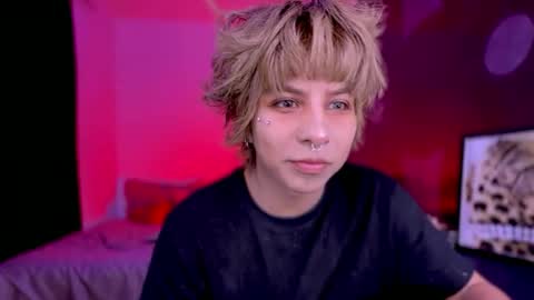 Snapshot of aronn_44 chatting on May 26, 2026, 1:34 am Aaron online show from May 26, 2026, 1:34 am