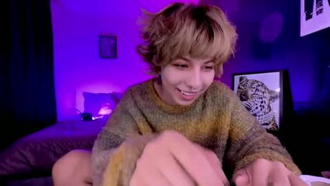 Snapshot of aronn_44 chatting on May 31, 2026, 1:47 am Aaron online show from May 31, 2026, 1:47 am