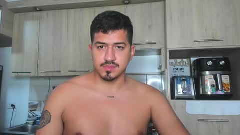 ARON  Independent model  online show from February 26, 2025, 6:26 am