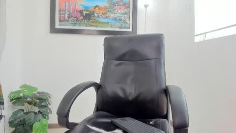   online show from February 17, 2025, 6:59 pm