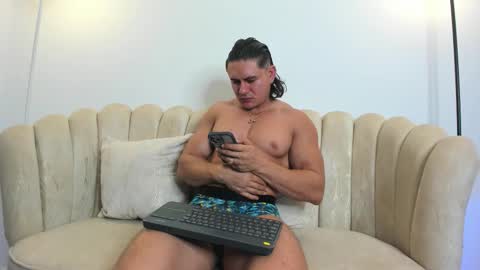   online show from October 7, 2025, 11:02 pm