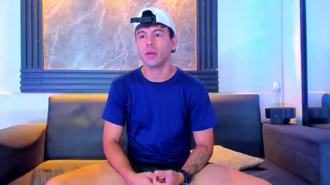 Aroon   online show from November 28, 2025, 11:57 am