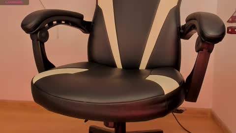 Arshi online show from December 16, 2025, 7:30 pm