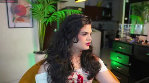 Chloe  online show from December 10, 2024, 9:43 pm