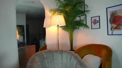 Chloe  online show from February 20, 2025, 10:48 pm