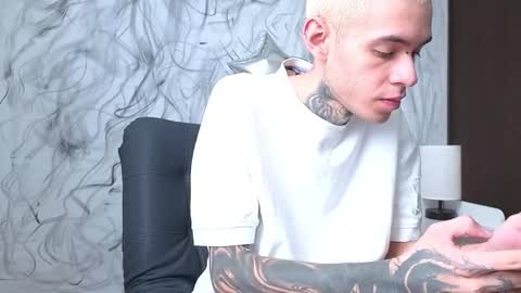   online show from September 28, 2025, 12:10 pm