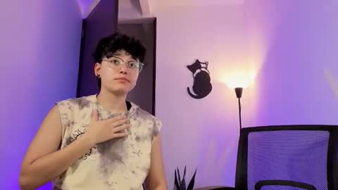 Snapshot of arteemiis chatting on February 8, 2026, 2:15 am online show from February 8, 2026, 2:15 am