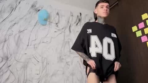 Snapshot of arteemiis chatting on February 18, 2026, 12:23 pm online show from February 18, 2026, 12:23 pm