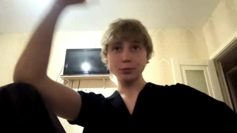 Snapshot of artem228play chatting on June 2, 2026, 2:13 am artem228play online show from June 2, 2026, 2:13 am