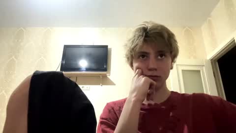Snapshot of artem228play chatting on June 4, 2026, 1:22 am artem228play online show from June 4, 2026, 1:22 am
