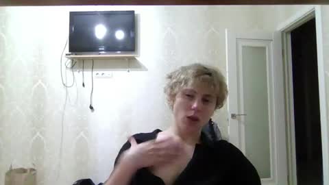 Snapshot of artem228play chatting on June 10, 2026, 12:11 am artem228play online show from June 10, 2026, 12:11 am