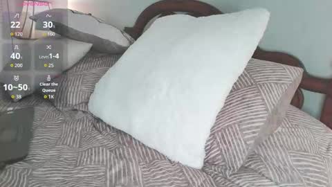 artemisiac online show from October 14, 2025, 12:22 am