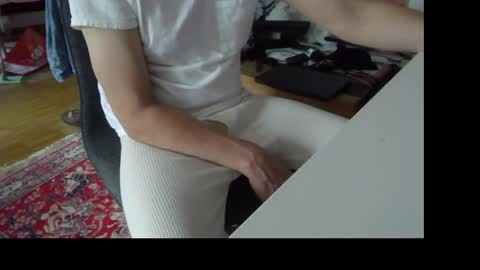 Snapshot of artesian99 chatting on May 8, 2026, 1:38 pm artesian99 online show from May 8, 2026, 1:38 pm