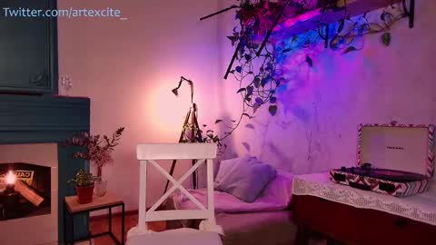 Snapshot of artexcite_ chatting on February 27, 2025, 7:23 am Lina online show from February 27, 2025, 7:23 am