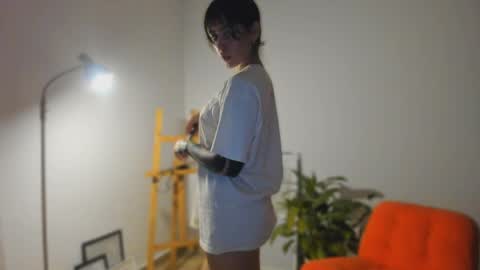 Linda  independent model artgeea online show from April 9, 2026, 11:21 pm