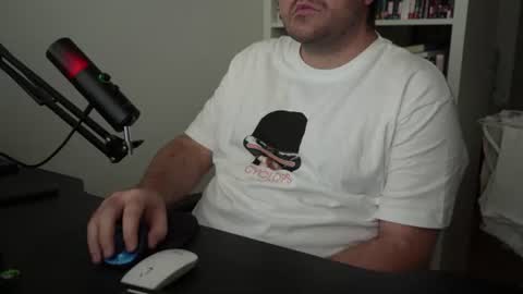 Snapshot of arthur_from_cumalot chatting on July 30, 2026, 10:47 am Arthur online show from July 30, 2026, 10:47 am