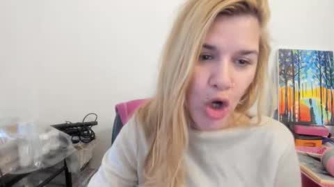 Snapshot of artsyandcraftsy_ chatting on February 4, 2026, 10:32 am MIA online show from February 4, 2026, 10:32 am