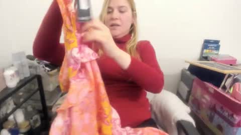 Snapshot of artsyandcraftsy_ chatting on February 16, 2026, 10:39 pm MIA online show from February 16, 2026, 10:39 pm